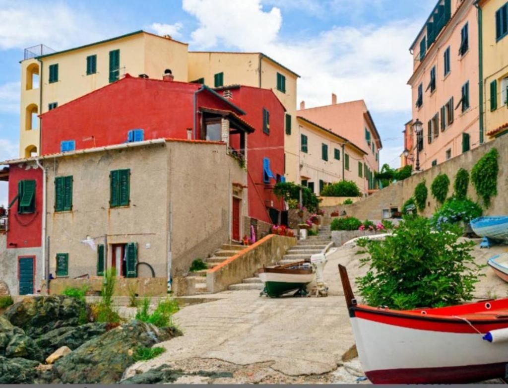 Вилла La Casina Rossa Марчиана-Марина Экстерьер фото